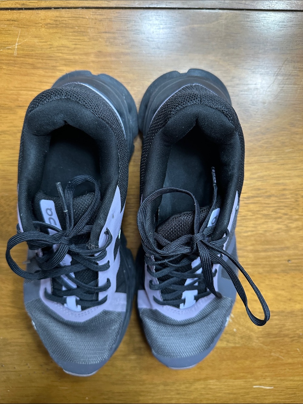On Running Women's Gray and Lavender Cloud Trainers - Picture 4 of 6